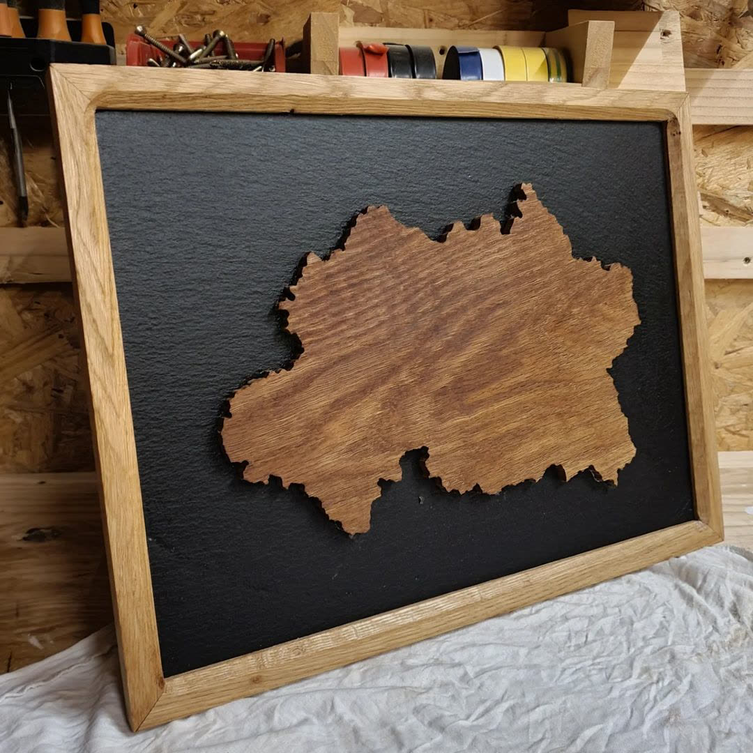 wolfcraft_DE's tweet photo. Hast du schon diesen wunderschönen Bilderrahmen aus Eiche von unserem Freund @mnt_bois gesehen? 😍🛠 Unsere Einhandzwingen haben beim Bau fleißig assistiert! 😅 Was ist dein aktuelles Projekt?
.
.
.
#wolfcraft #heimwerken #holzwerken #einhandzwinge #zwinge #bilderrahmen #rahmen https://t.co/ONHHa4Yf65