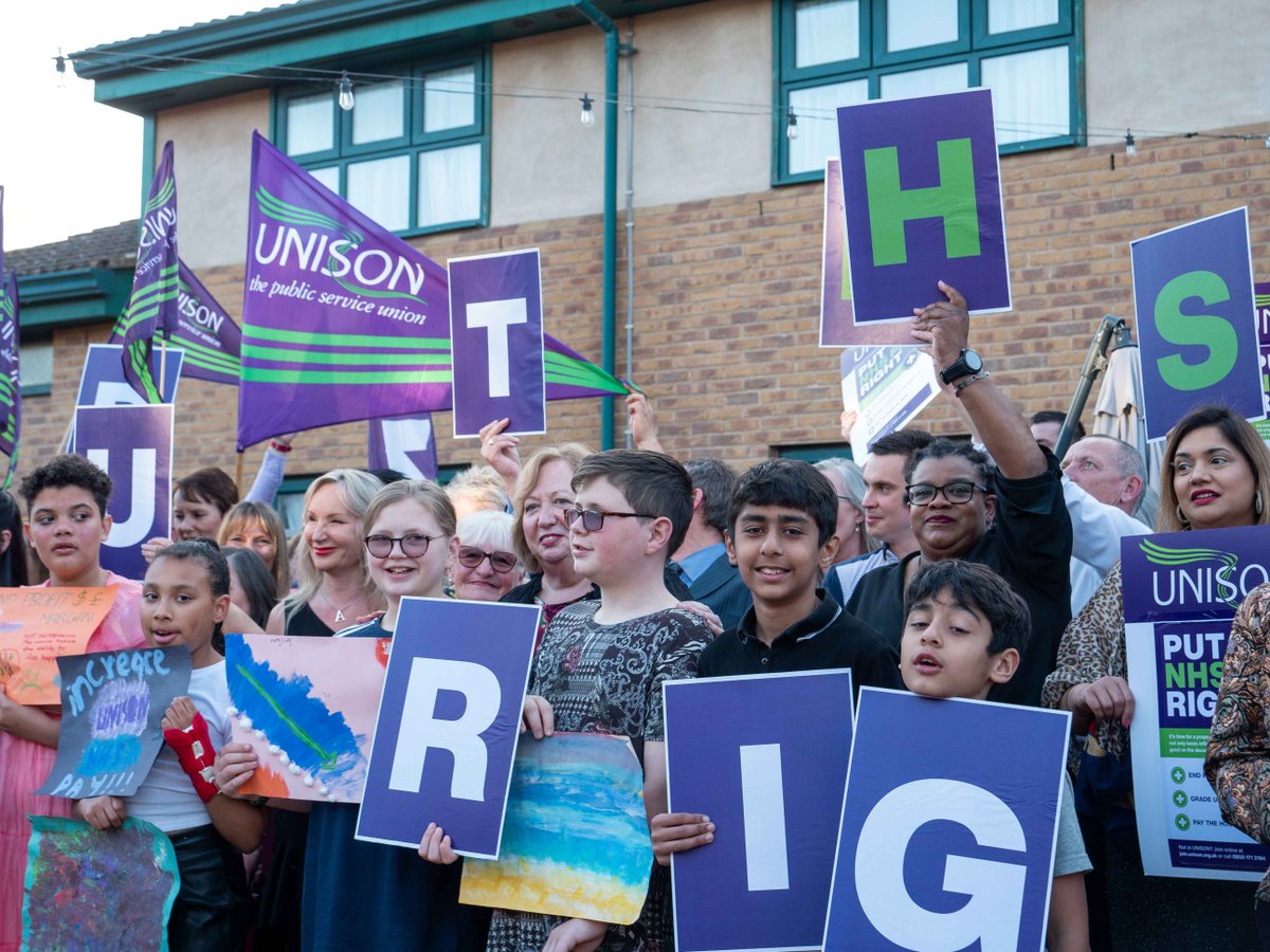 UNISONEastern's tweet photo. Who's still buzzing from the #OneUNISON weekend?
Thanks so much to @cmcanea, @rach_hopkins, @YasinForBedford and @DanielZeichner for coming down to speak to our #PutNHSPayRight rally!
More pics from the weekend on the way! https://t.co/tpbGKW9YI4