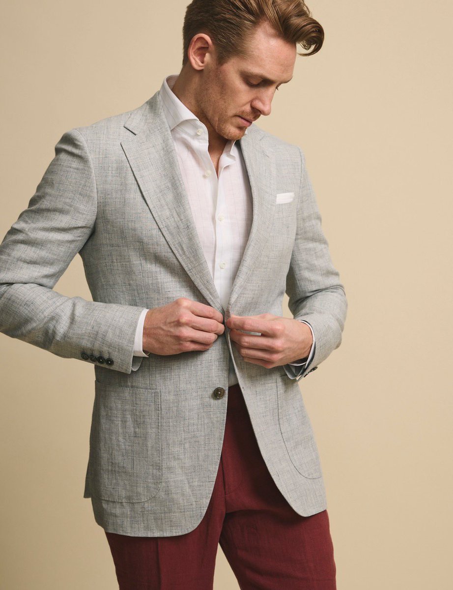 KnotStandard's tweet photo. The supreme fabric of summer, every man should consider ways to incorporate more linen into his wardrobe. Our Dove Summer Blazer will keep you cool in the heat, thanks to linen’s light weight, and inherent moisture-wicking properties. A peak blazer for a relaxed yet elegant look. https://t.co/uEIjlbPv5z