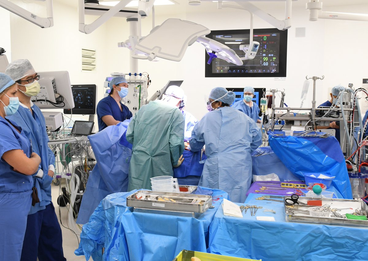 RoyalPapworth's tweet photo. @NorthwesternMed Our team shared expertise on pulmonary endarterectomy surgery and balloon pulmonary angioplasty.
 
Professor @ChrisMalaisrie: “Papworth are world leaders and this will allow us to refine our surgical technique and postoperative care. The visit has been an overwhelming success." https://t.co/luawRxXLzJ