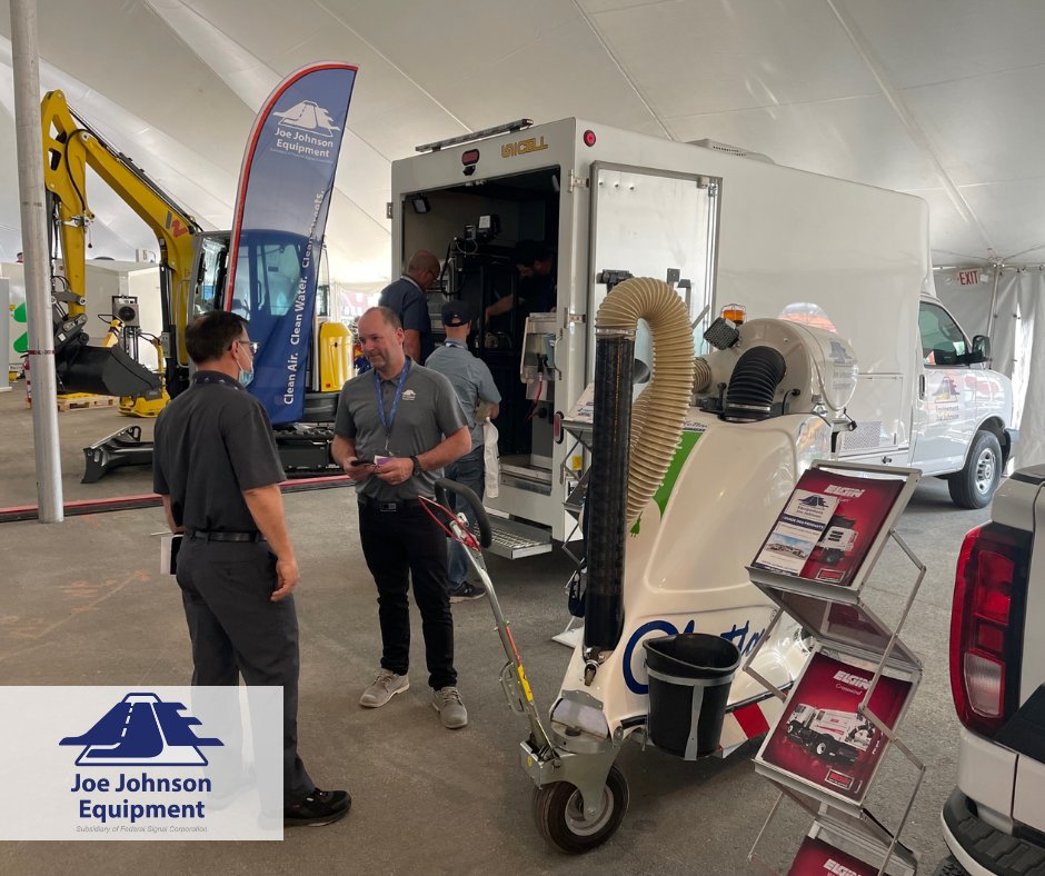JoeJohnsonEquip's tweet photo. Amazing job to the JJE team representing at APOM in Quebec!
To Learn more about our products, visit our website: https://t.co/1qSNd6RhT7
1.800.263.1262 | info@jjei.com
#JJE #CleanAirCleanWaterCleanStreets #Tradeshow #APOMShow #APOM #Vactor #Elgin #Trackless #Glutton https://t.co/AXUJEsRCne