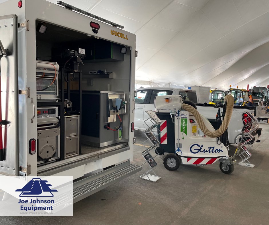 JoeJohnsonEquip's tweet photo. Amazing job to the JJE team representing at APOM in Quebec!
To Learn more about our products, visit our website: https://t.co/1qSNd6RhT7
1.800.263.1262 | info@jjei.com
#JJE #CleanAirCleanWaterCleanStreets #Tradeshow #APOMShow #APOM #Vactor #Elgin #Trackless #Glutton https://t.co/AXUJEsRCne