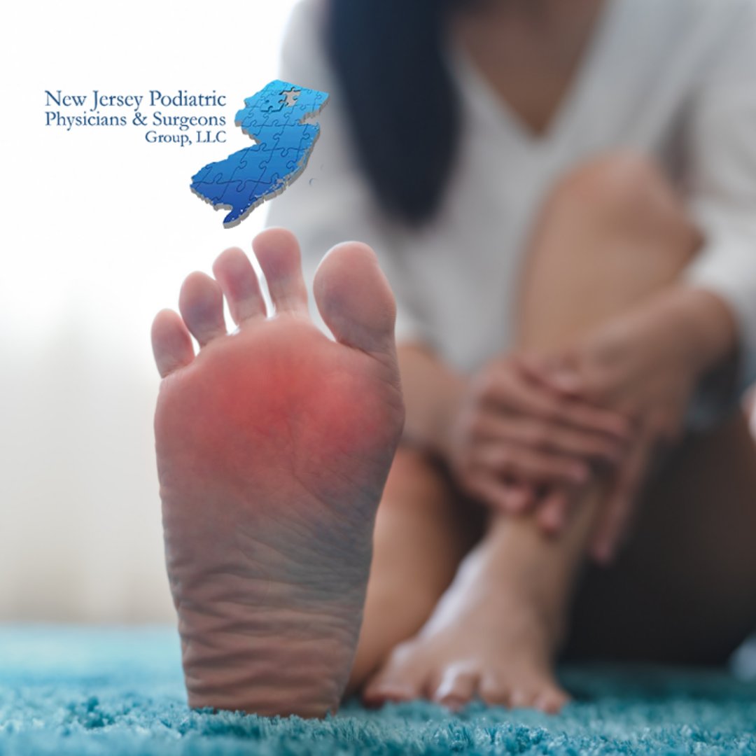 PodiatryGroupNJ's tweet photo. Would you guess that a foot injury may also be the cause of neuropathy or nerve damage? That's one more reason to avoid walking barefoot. Here is more helpful info https://t.co/FScTArwR8o
#NJPPSG #NJPodiatrist #NJPodiatricPhysiciansandSurgeonsGroup #Neuropathy #FootInjuries https://t.co/Lxn5zLuYNn