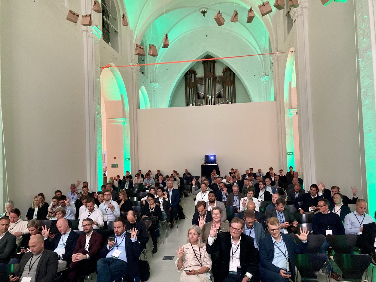 ITomperi's tweet image. Just finished my presentation on how to future proof an existing building by making it smart and more sustainable and being client centric. A real life case on combining smart #proptech and 1st class services. Many thanks for the good questions audience! #WorkeryPlus #office