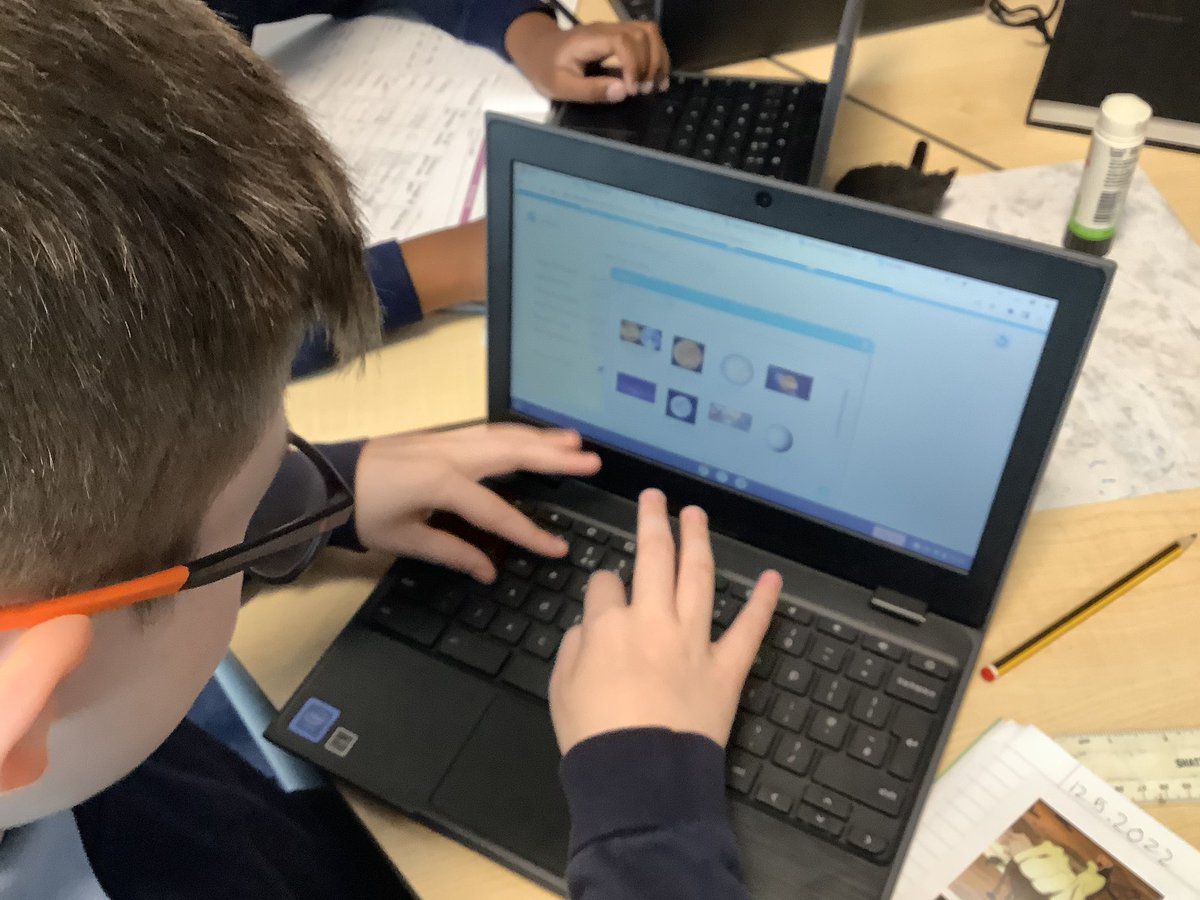 GabalfaPrimary's tweet photo. The stargazers in Dosbarth Collen have been busy creating their own databases about the planets using J2e .@gartmor #gmscience https://t.co/0V6fLO9q4z