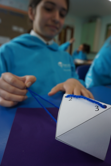 GreatLinfordPri's tweet photo. Year 6 had great fun making pull-up nets to learn about 2d and 3d shapes during maths today

#mathsisfun https://t.co/gh4iYdztqp
