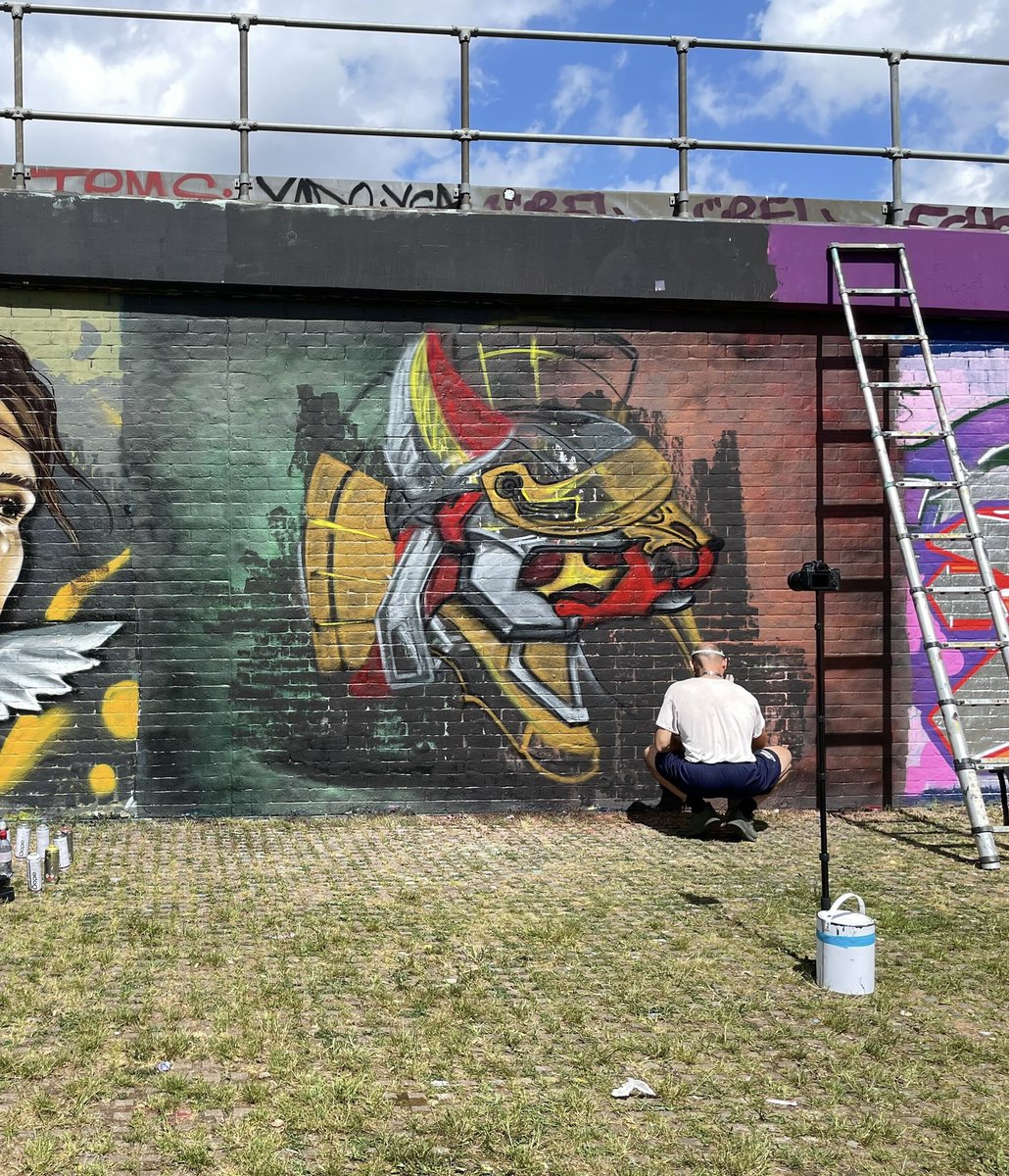 Happening in #London now!

Artist David Plants
Find him on instagram David-plants

Special thanks to <a href="/onemorepoly/">One More Poly</a> 

#PharaohCats
#GoWithTheFlow
<a href="/dapperlabs/">Dapper Labs</a> 
<a href="/flow_blockchain/">Flow.com</a> 
<a href="/flowverse_/">Flowverse 🌊 - Discover Flow Blockchain</a>