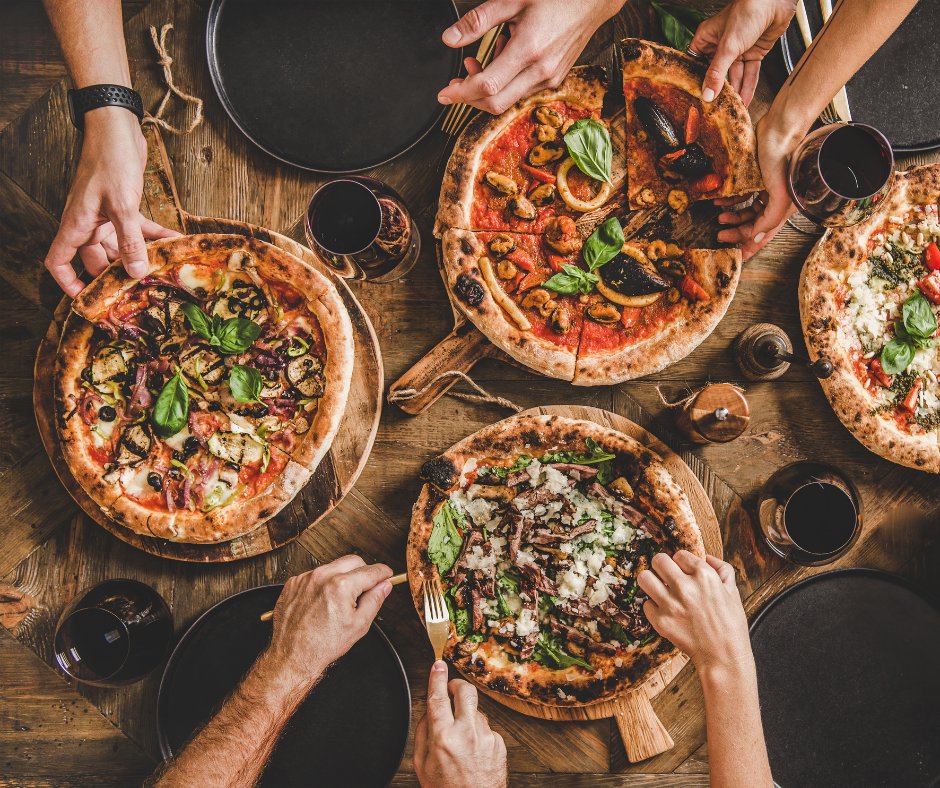 LifeLongGifts's tweet photo. Learn how to host a pizza party for your next celebration! Whether it’s a birthday or family gathering, or a commendation for a team win, these pizza party ideas are an easy way to make sure your event is a success. https://t.co/mNt0inzdio https://t.co/KBciZQBWFI