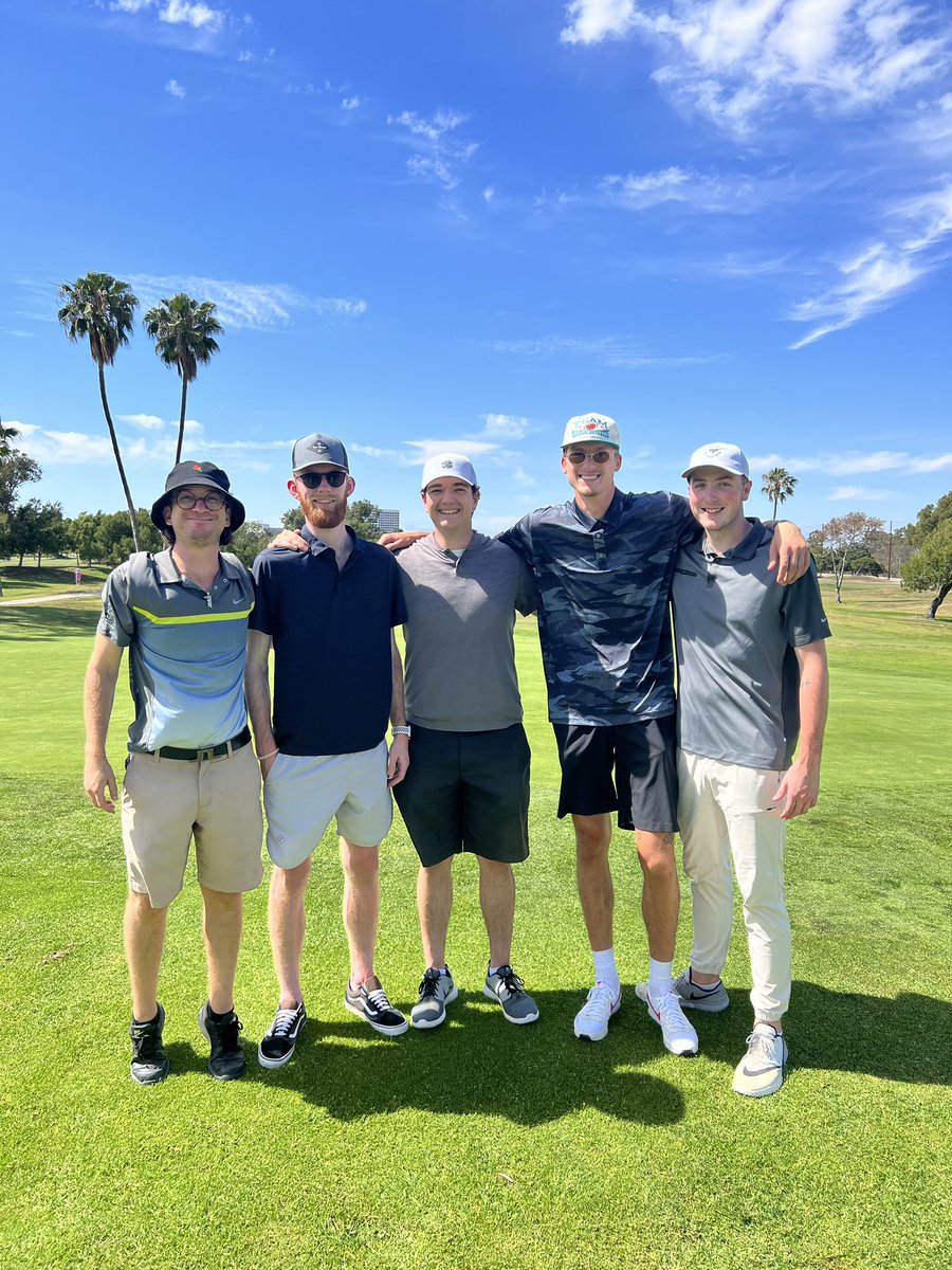 samuelthompson's tweet photo. this weekend was a vibe.

boys in town.
days on the course.
nights on the beach.

felt good putting the phone down for a few days. https://t.co/EVf7diPRXg