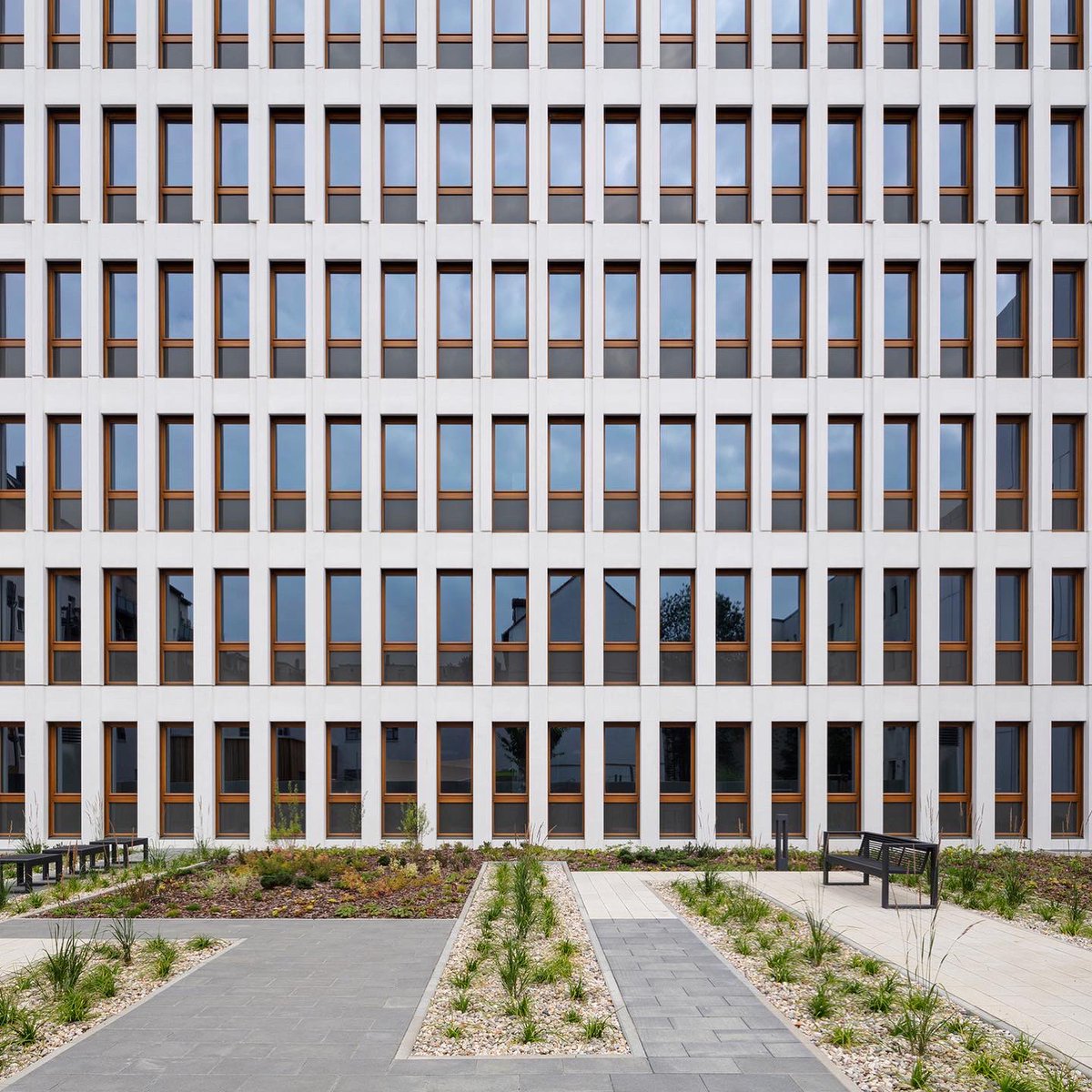 Arqenblanco's tweet photo. Ministerio Público de Leipzig- kister scheithauer gross architekten und stadtplaner 
Imagen: HG esch 
________________________________
#kisterscheithauergross #hgesch #leipzig #alemania #arquitecturaalemania #arquitecturaenblanco #arquitectura #proyecto #archdaily https://t.co/EozoZBRMms
