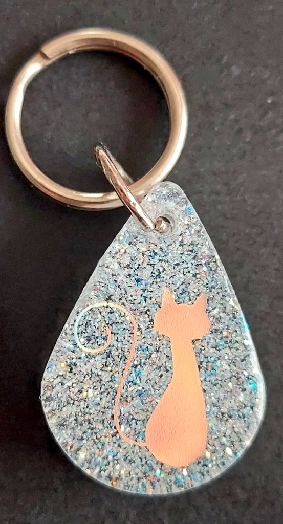CMomma77's tweet photo. #Resin #CatTag - Beautiful and #OOAK. Your lil furball will love their own special #blingbling https://t.co/obeyHVKfOz