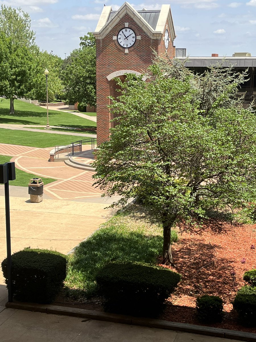 swosu's tweet photo. Congratulations to the SWOSU students who qualified for the President’s and Dean’s Honor Rolls for the 2022 spring semester! https://t.co/PSBepI5FU0 https://t.co/1N6uRs3i5A