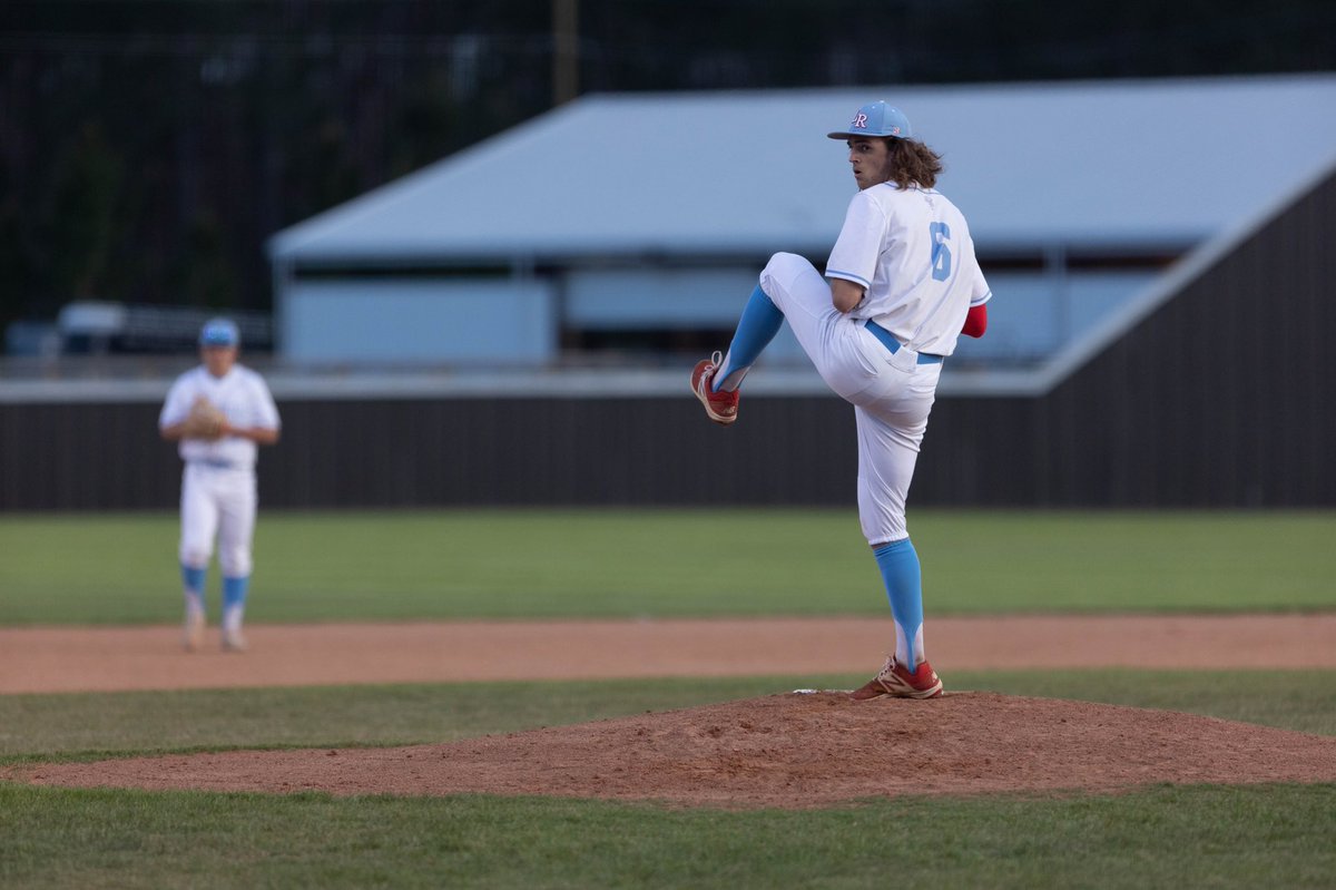 Senior Szn 
District stats    1st team all-district 
IP 30.0
ERA 1.633
WHIP 1.367
SO 52
BB 15