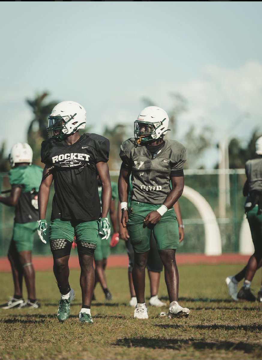 _CB1K's tweet image. “Get it off the mussel🦾 …from them trenches with them youngins all we know is hustle”.