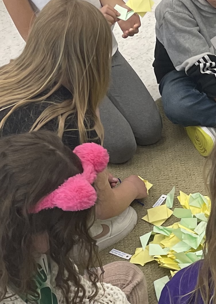 MTL_KucheraGAP's tweet photo. Just a reminder! The Circle of Giving Club is still collecting donations for the Ukraine. All donations will receive a paper origami sunflower handmade by the Origami Club! Thank you for your support! #csinspire #cstogetherisbetter @MTL_ESLCohen https://t.co/GsywsZufj5