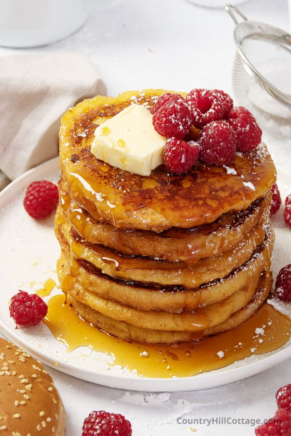 LifeLongGifts's tweet photo. Create a delicious breakfast with this fun recipe from @chcottage! Made using fluffy hamburger buns dipped in a vanilla-infused custard, this easy French toast recipe is a great idea for using up leftover hamburger buns.  https://t.co/JNGk2cyIUZ https://t.co/PfXKNxFShG