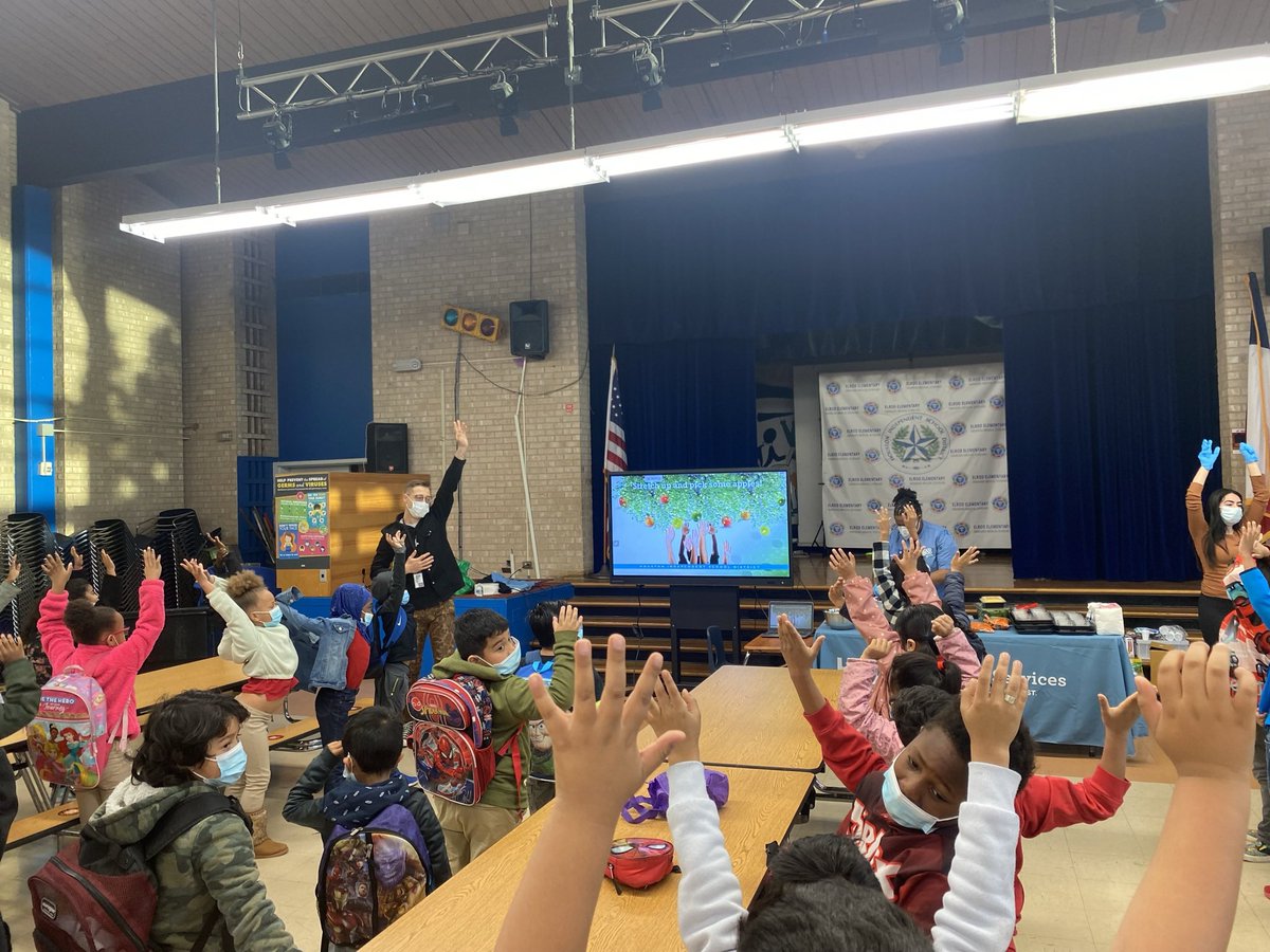 MsRay_Teach's tweet photo. Thank you @HISDNutrition for coming out to speak to our 1st grade medical scholars about their magnet focus - nutrition. @Elrod_HISD https://t.co/FZ5KCb5b3v