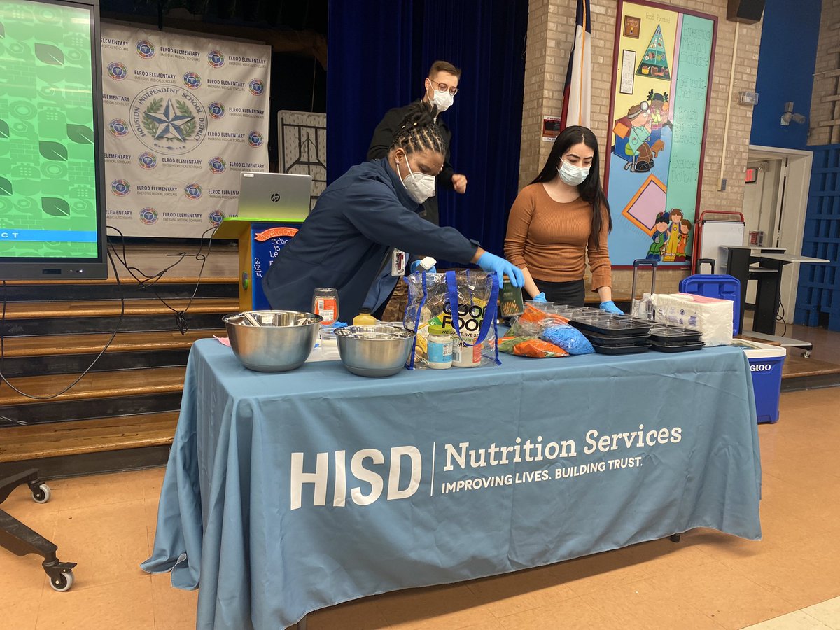MsRay_Teach's tweet photo. Thank you @HISDNutrition for coming out to speak to our 1st grade medical scholars about their magnet focus - nutrition. @Elrod_HISD https://t.co/FZ5KCb5b3v