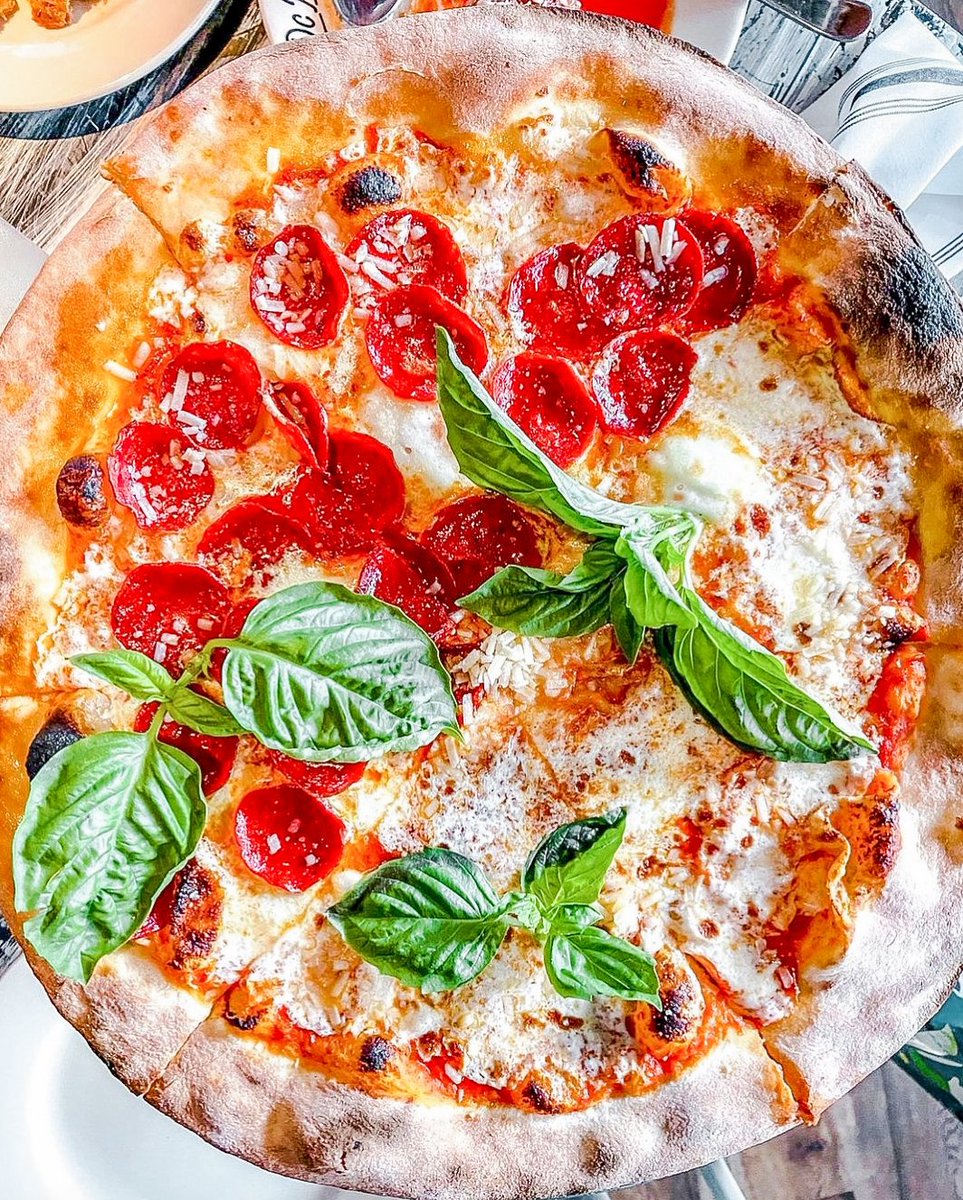 panorama_tower's tweet image. Kick off your week with a slice of pizza at DC Pie Co.🍕. Panorama residents get 10% off their bill Monday-Friday and experience all day #HappyHours on the weekend as part of our Panorama #PerksProgram. bit.ly/3F2jBav