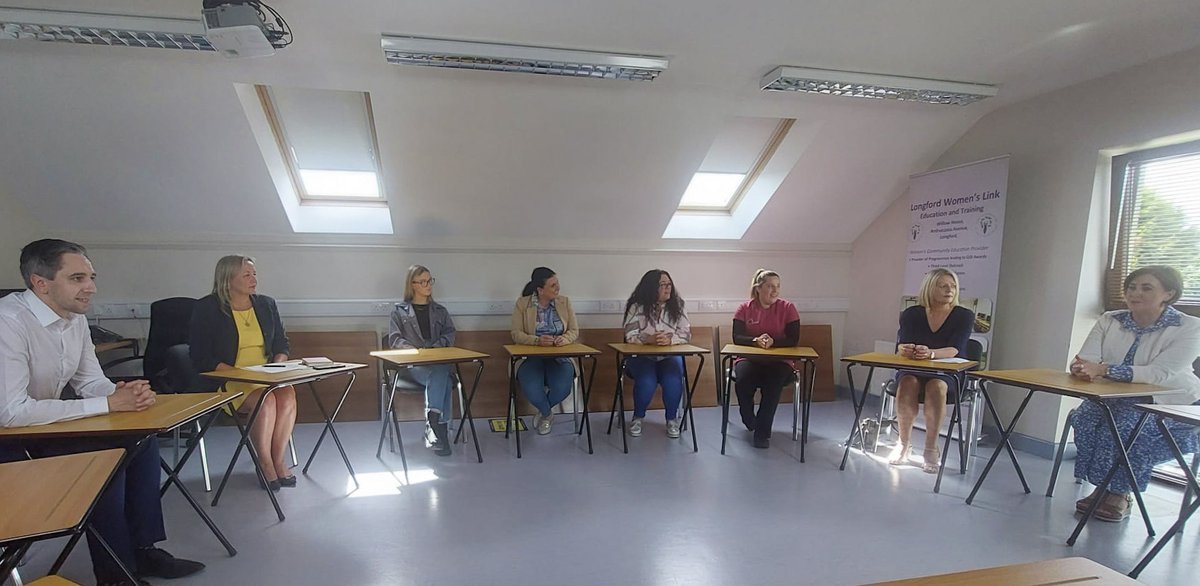 DeptofFHed's tweet photo. Minister Harris' final stop today was at Longford Women's Link, where he met learners and staff. Women's Link has been providing women-centred services for the past 27 years. Last year, approximately 1,000 women and children benefitted from its services.
https://t.co/O3Opr97n6g https://t.co/nLPAnrT0t8