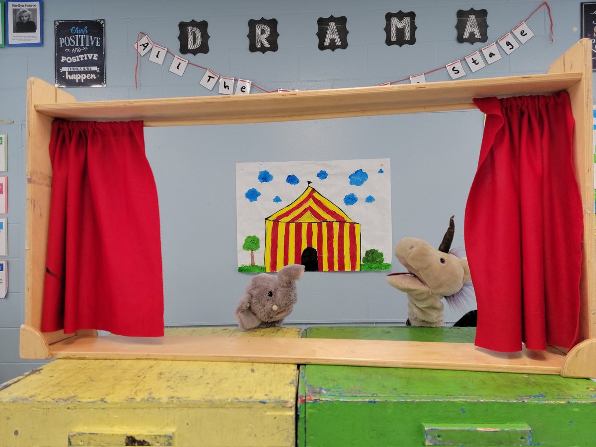 HolmesDrama's tweet photo. Love watching the puppet shows. #puppets #planpracticeperform #voice https://t.co/cgWrOF755L