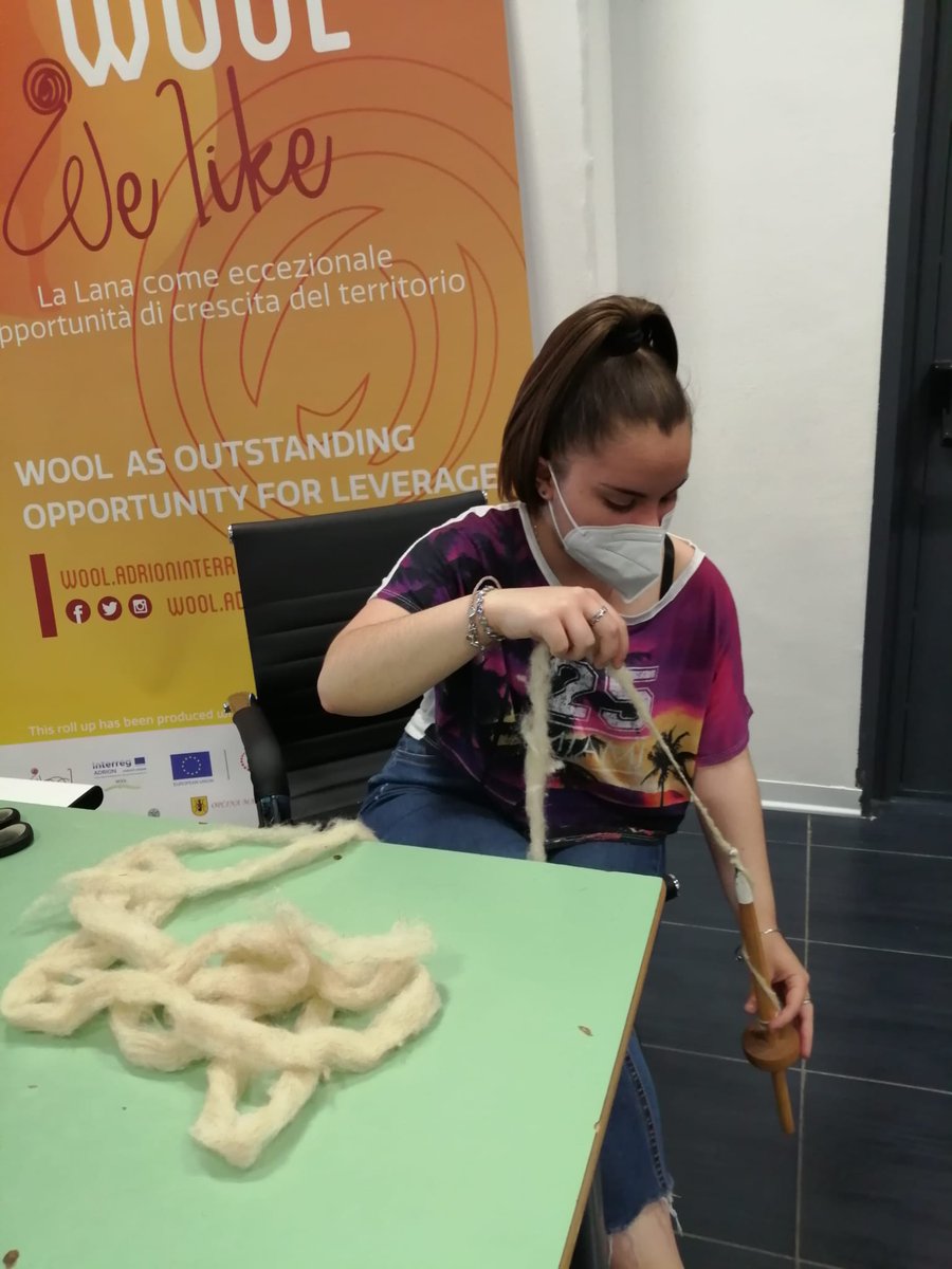 AdrionWool's tweet photo. Third workshop of the training course, organized by @CamComBas called "Lana & Surroundings" for the exchange of skills on #wool processing. This module, "Wool weaving cycle", is in progress. #woolwelike #adrioninterreg https://t.co/v4j3IhPJce