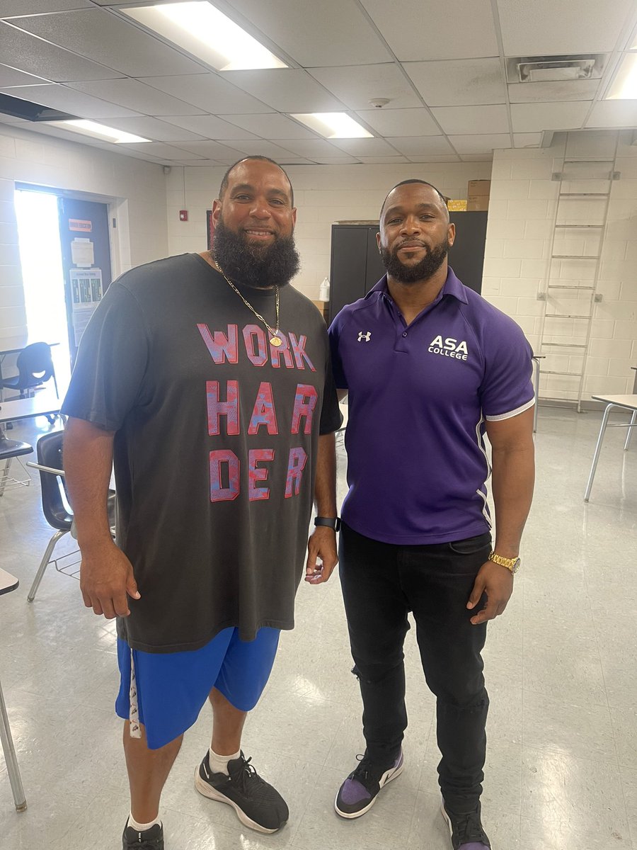 Linked up with Recruiting Coordinator and <a href="/USFFootball/">USF Football</a> brother Coach Joe Sipp <a href="/HHSBigRed/">Hillsborough High</a> <a href="/ASAMiamiFB/">ASA Miami Football</a>