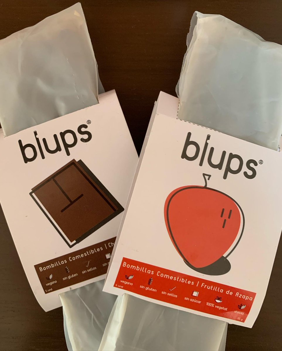 ProChile_T's tweet photo. #vistaaempresa Blups, liderada por mujer que, a través de una receta compuesta por frutas, un gelificante de algas y un espesante natural, lograron crear las 1ras bombillas 🇨🇱, comestibles y 100% vegetal, las cuales no tienen azúcar añadida ni gluten.

 https://t.co/4xvXPn05kr https://t.co/2cAOEh6u9e