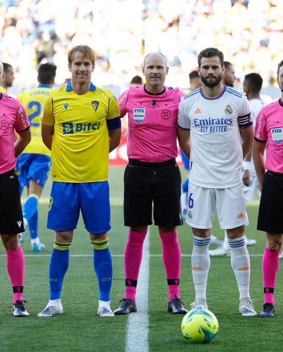 VARH0UND's tweet photo. El día de ayer los hermanos Alex Fernández y Nacho Fernández salieron como capitanes en el encuentro entre Cádiz y Real Madrid.
De la fábrica para el mundo.
#VarHound https://t.co/W9Gcj63dSz