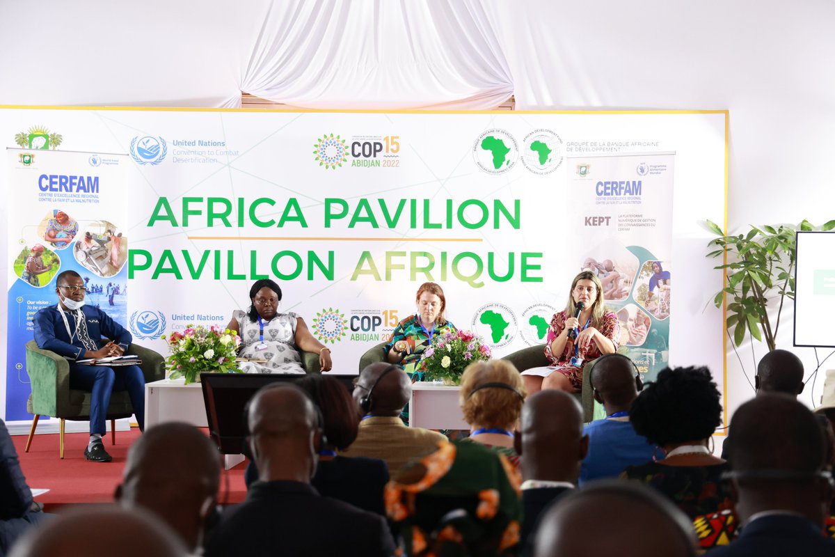CERFAM_4_Africa's tweet photo. #CERFAMSideevent
👏Riches échanges ce 16 mai lors de la Conférence organisée et modérée par #CERFAM. Avec ➕ de 7⃣0⃣ participants en salle &amp; 6⃣2⃣ en ligne, les panélistes ont échangé des leçons apprises &amp; des bonnes pratiques pr faire face au #changementclimatique en #Afrique 🌍. https://t.co/0hBEfOJYoY