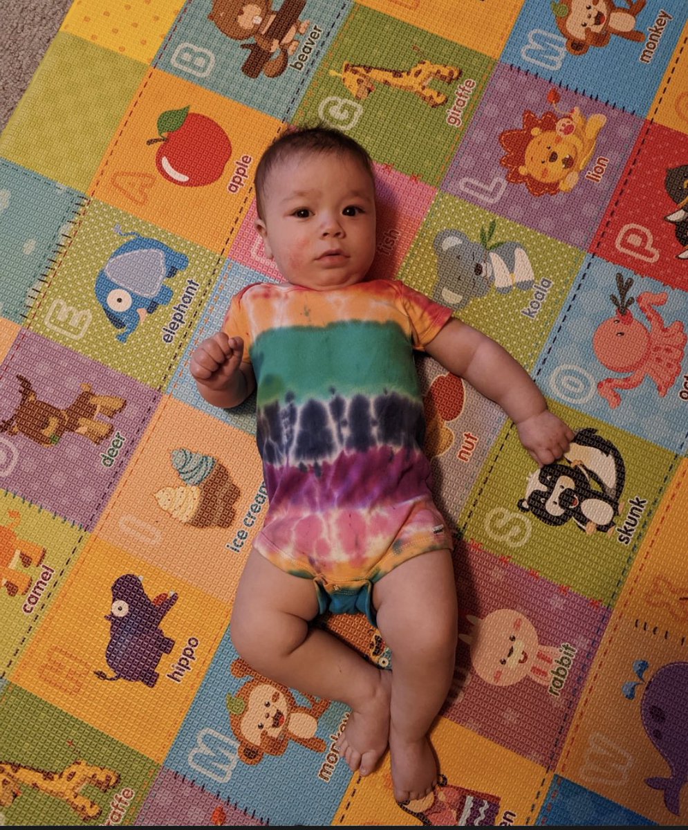 OrilliaMidwives's tweet photo. Happy half birthday to Milo! 19 pounds and in 12 months clothes grow baby grow!  Thank you for sharing. #clientphoto #orilliamidwives #halfbirthday #growingbaby #6months https://t.co/KxewLFv9OS
