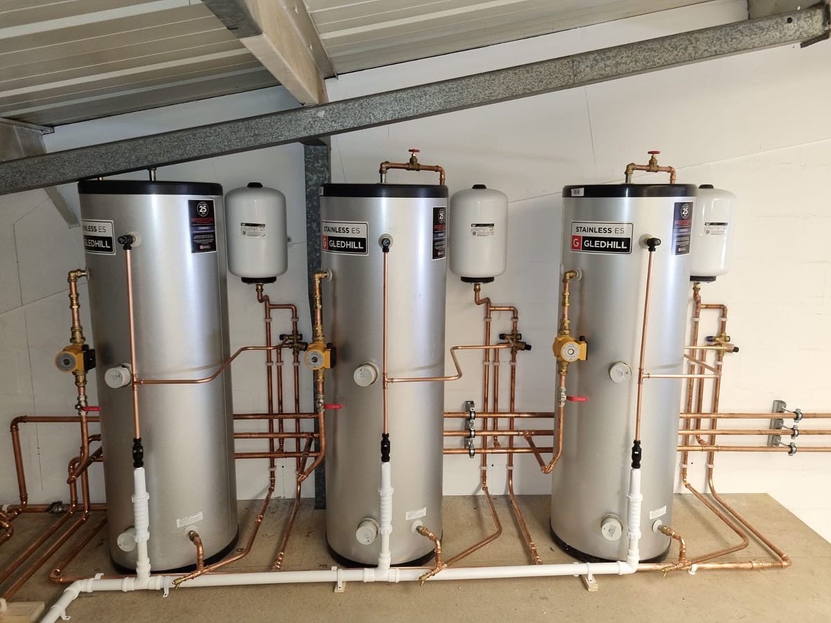 bbarlowww's tweet photo. Marconi courtyard project starting to look finished now the plant room is nearly finished, just some lagging to wrap this one up. https://t.co/h8RRiG2X8i