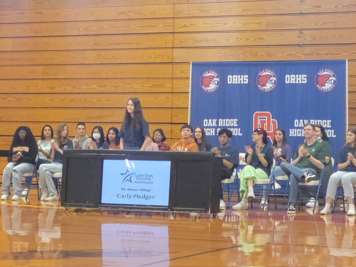 ACESCISD's tweet photo. Congrats to all the students who received a full ride in academics! https://t.co/HjW3tNycuV