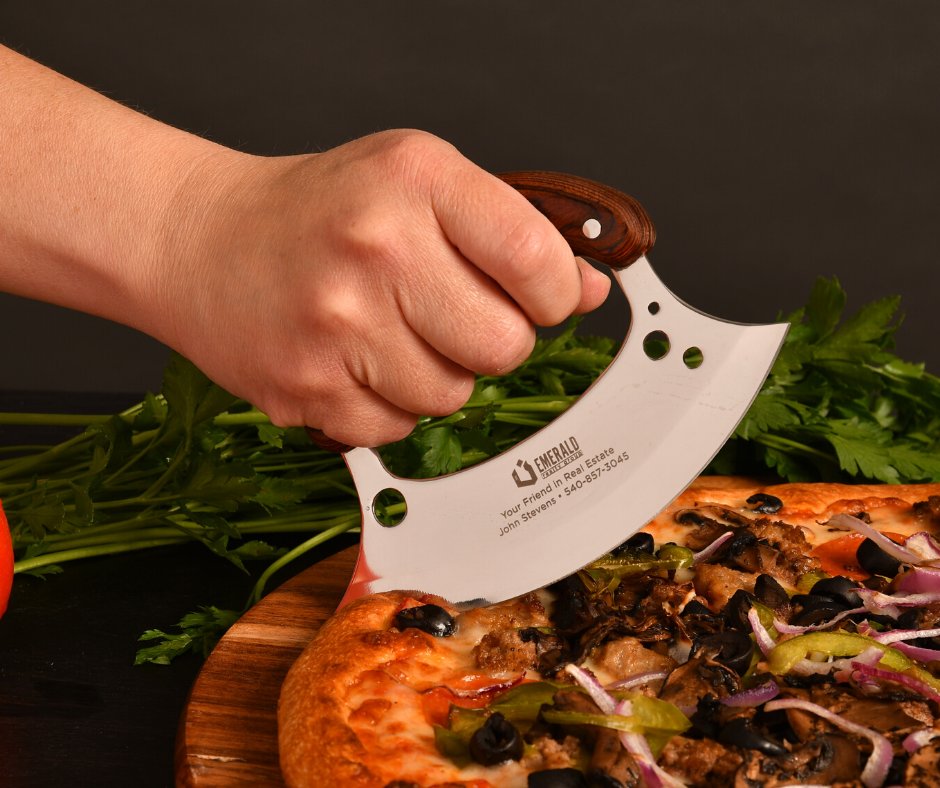 LifeLongGifts's tweet photo. Need a unique closing gift for your most important clients? Our Ulu Elite® Knife and Ulu-Mate™ Bowl Boards combine for a client gift that won’t be forgotten. https://t.co/gAzYL5Oar7 https://t.co/Eupswh3IoG