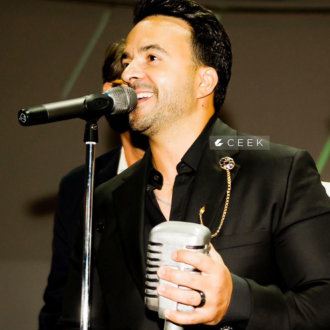 CEEK's tweet photo. Congratulations to #PFCF #ImpactAwardWinners @luisfonsi and @PaulaAbdul  for their significant contributions to music. Watch the concert exclusively on https://t.co/oAvCTgp2Bk 
Stay tuned for upcoming #NFT Collection and full award show only on #Ceek #Metaverse #CeekVR  $CEEK https://t.co/LXkV24PNtY