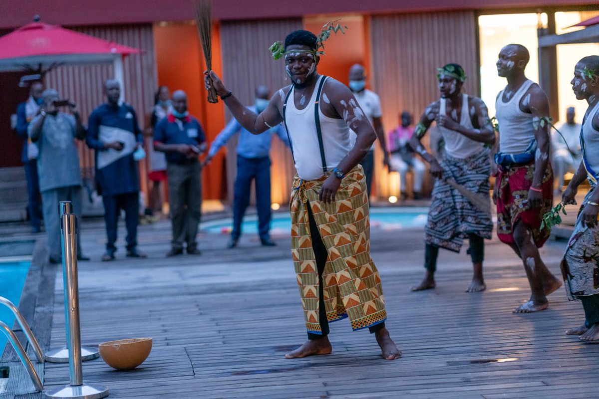 Ensembles, nous devons combler le fossé entre les cultures pour que vive la paix, la stabilité et le développement dans nos pays. 
Je me joins à tous pour célébrer la Journée mondiale de la diversité culturelle pour le dialogue et le développement. #ShareOurHeritage #ShareCulture