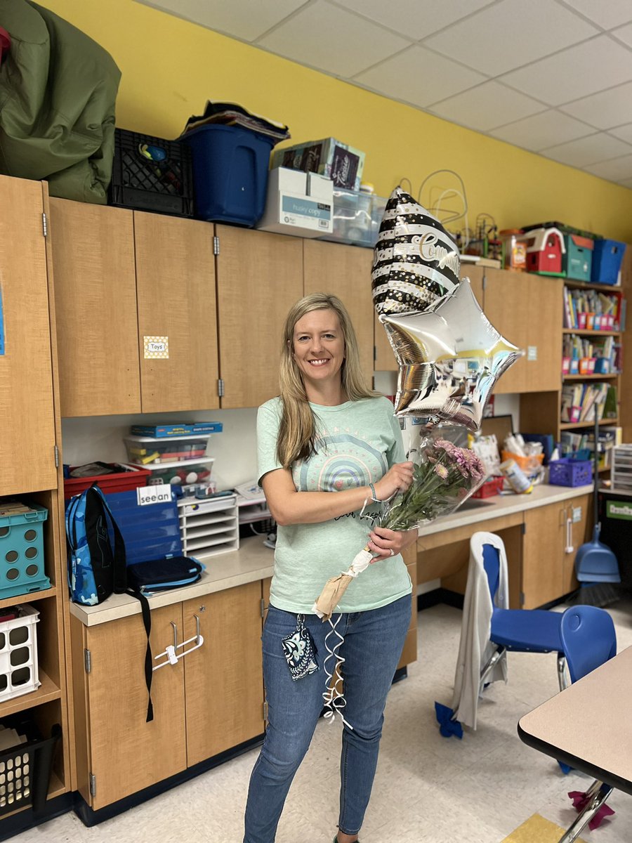 DouglassElemen1's tweet photo. Congratulations to Douglass’ 2022-2023 classified employee of the year…Ms. Kristy Moore! It’s a great day to be an Eagle! @RCS_NC https://t.co/kPYeNfNrZU