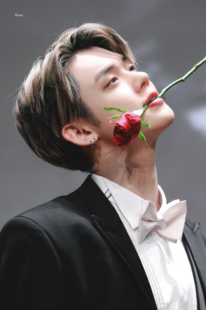 wave_in_913's tweet photo. [HQ] 220515 팬싸

🌹

#TXT #TOMORROW_X_TOGETHER 
#YEONJUN #연준 #TXT_YEONJUN 
@TXT_members https://t.co/93ZOusl8sL