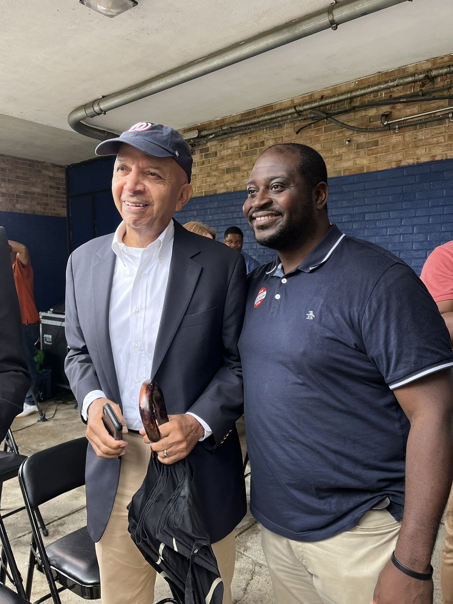 Dexter4Dc's tweet photo. Kicking off the week with the #DCInfrastructureWeek. Every resident should have access to free or low-cost internet to work and thrive. https://t.co/Fhi8XR4qPm