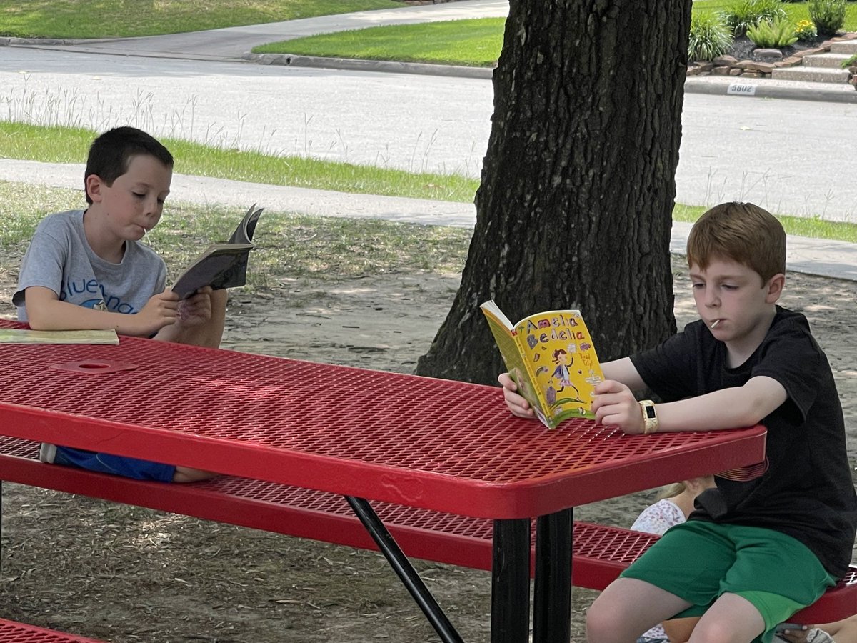 Beach Read in the library today! Remember to turn your books in by Friday! ⁦@HumbleISD_WCE⁩ ⁦@HumbleISD_lib⁩