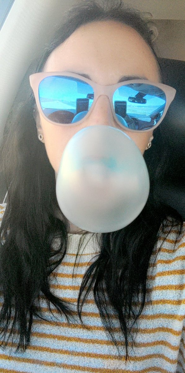 LexiePearks's tweet photo. It's a popping bubbles kind of day https://t.co/z6smQaA6SC