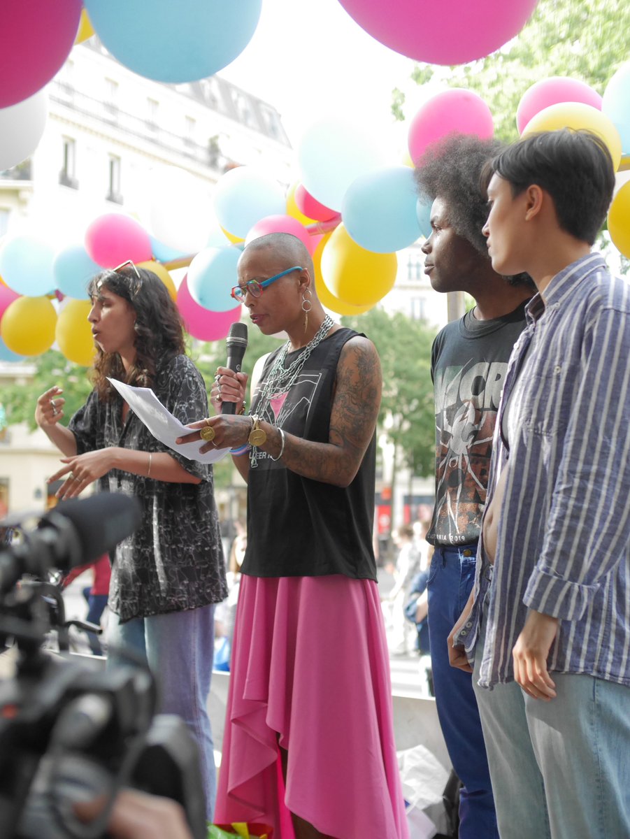Le collectif Queer Racisé·es Autonomes rappelle la montée des discours racistes en France et les conditions de détentions inhumaines en #CRA, les centres de rétention administratifs
poke <a href="/collectif_QRA/">Queer Racisé·e·s Autonomes</a>