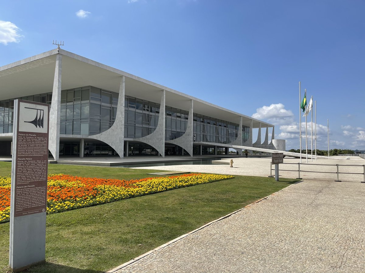 UptonePictures's tweet image. Presidential palace in Brazil! #Elections2022 #JairBolsonaro @jairbolsonaro  #gobrazil
