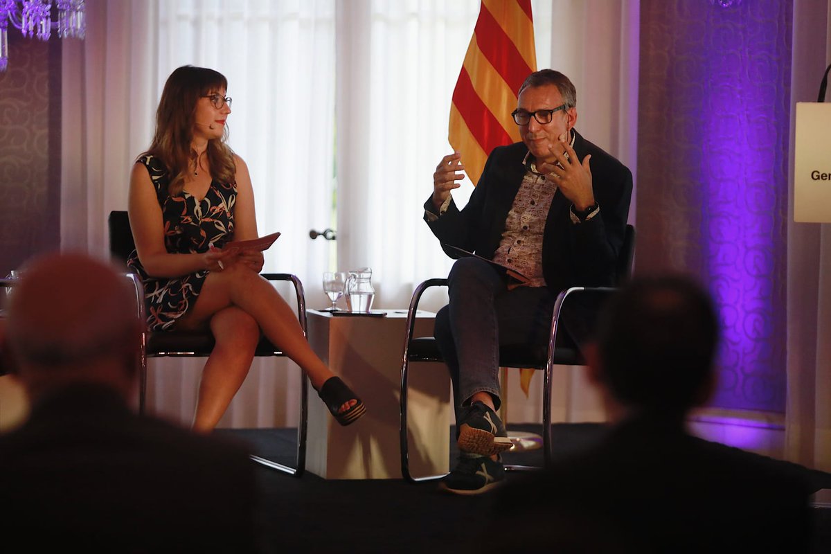 SciencefChange's tweet photo. En #CienciaCiutadana fem recerca alineada a les necessitats de la societat, la ciutadania participa a #corear solucions a problemes que els afecten en el seu dia a dia, però encara hi ha barreres per vèncer #WHEC2022 https://t.co/PdpHEJegC8