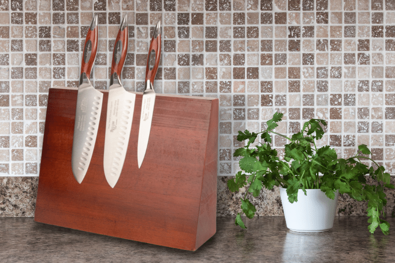 LifeLongGifts's tweet photo. Looking for simple yet stylish storage solutions for your kitchen knives? We have answers! Discover more. https://t.co/fecX1oo5Ba https://t.co/bvJD4ghqhS