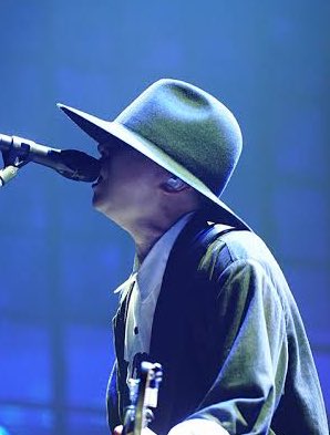 amazarashi 秋田ひろむ サイン入りTシャツ archives|amazarashi amazarashi 秋田ひろむ サイン入りTシャツ archives|amazarashi