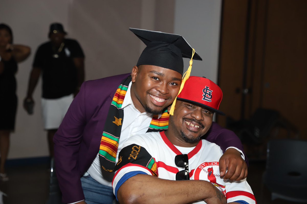 whoistrey's tweet photo. My dad was incarcerated for 13 years on drug charges, and to be able to celebrate my college graduation with him meant the world to me.😭 Glad to have my dude back!💙 https://t.co/ZVsOzxSSNT