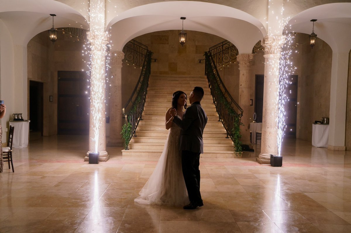 crystavenice's tweet photo. Got married!!!! 🙌🏻🥰❤️ https://t.co/YXA6oOuZnO