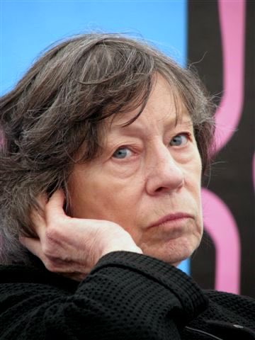 sci_shark's tweet photo. @philosophytweet Laura Mulvey; a pioneer of feminist film theory who first described the portrayal of women in film as a consequence of Hollywood being overwhelmingly male. Her essay ‘Visual Pleasure and Narrative Cinema’ has become a very influential piece of feminist philosophy. https://t.co/btrvjW18vi