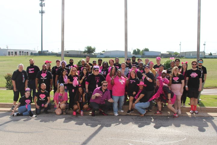 vpwhitewaters's tweet photo. I love our community! #BeYou #Illist6 #TMobile #NotoriousOKC https://t.co/NvGvz8caHm